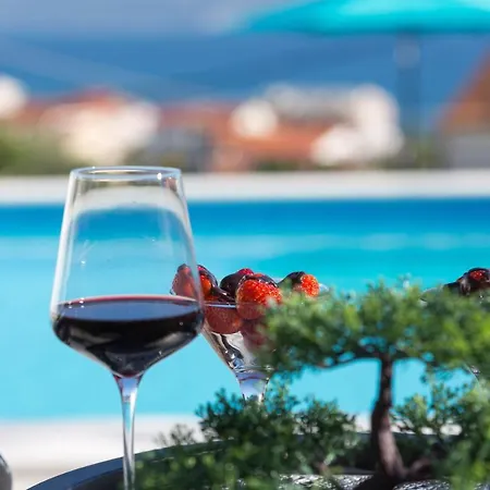 Lidija - Sea View With Exclusive Right Of Using Hot Tub Or Split Level With Exclusive Right Of Using Pool Apartamento