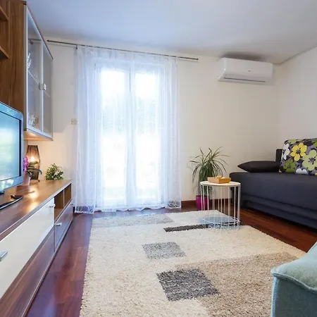 Lidija - Sea View With Exclusive Right Of Using Hot Tub Or Split Level With Exclusive Right Of Using Pool
