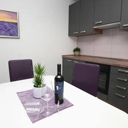 Lidija - Sea View With Exclusive Right Of Using Hot Tub Or Split Level With Exclusive Right Of Using Pool Apartamento Podstrana