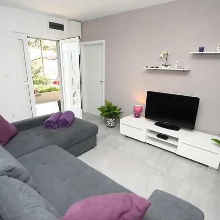 Lidija - Sea View With Exclusive Right Of Using Hot Tub Or Split Level With Exclusive Right Of Using Pool *
