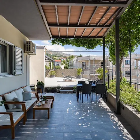 Apartamento Lidija - Sea View With Exclusive Right Of Using Hot Tub Or Split Level With Exclusive Right Of Using Pool *