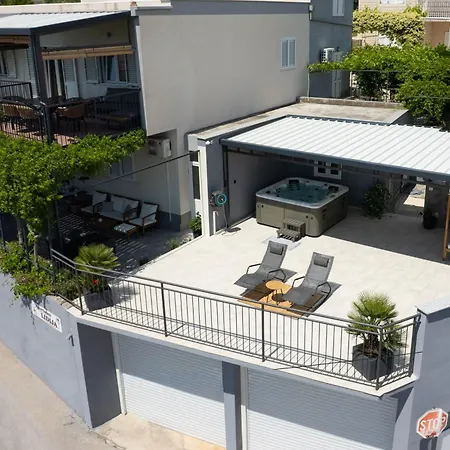 Apartamento Lidija - Sea View With Exclusive Right Of Using Hot Tub Or Split Level With Exclusive Right Of Using Pool