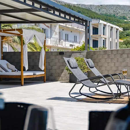 Lidija - Sea View With Exclusive Right Of Using Hot Tub Or Split Level With Exclusive Right Of Using Pool Apartamento Podstrana
