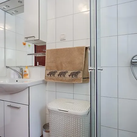 Apartamento Lidija - Sea View With Exclusive Right Of Using Hot Tub Or Split Level With Exclusive Right Of Using Pool