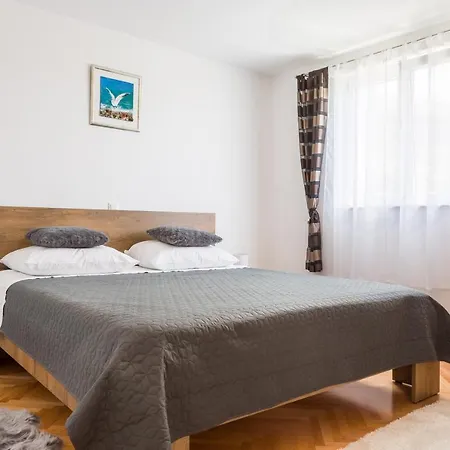 Lidija - Sea View With Exclusive Right Of Using Hot Tub Or Split Level With Exclusive Right Of Using Pool Apartamento