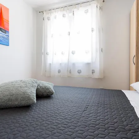 Apartamento Lidija - Sea View With Exclusive Right Of Using Hot Tub Or Split Level With Exclusive Right Of Using Pool Podstrana
